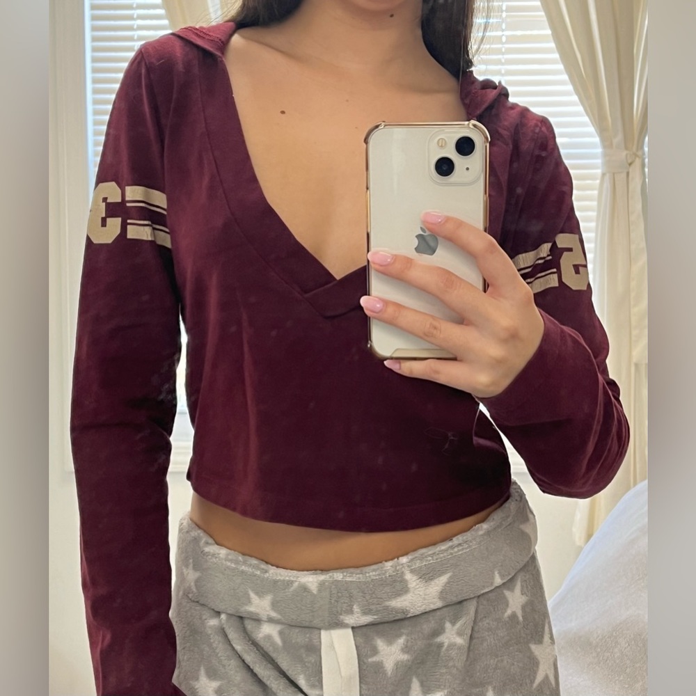 Long sleeve hooded top!